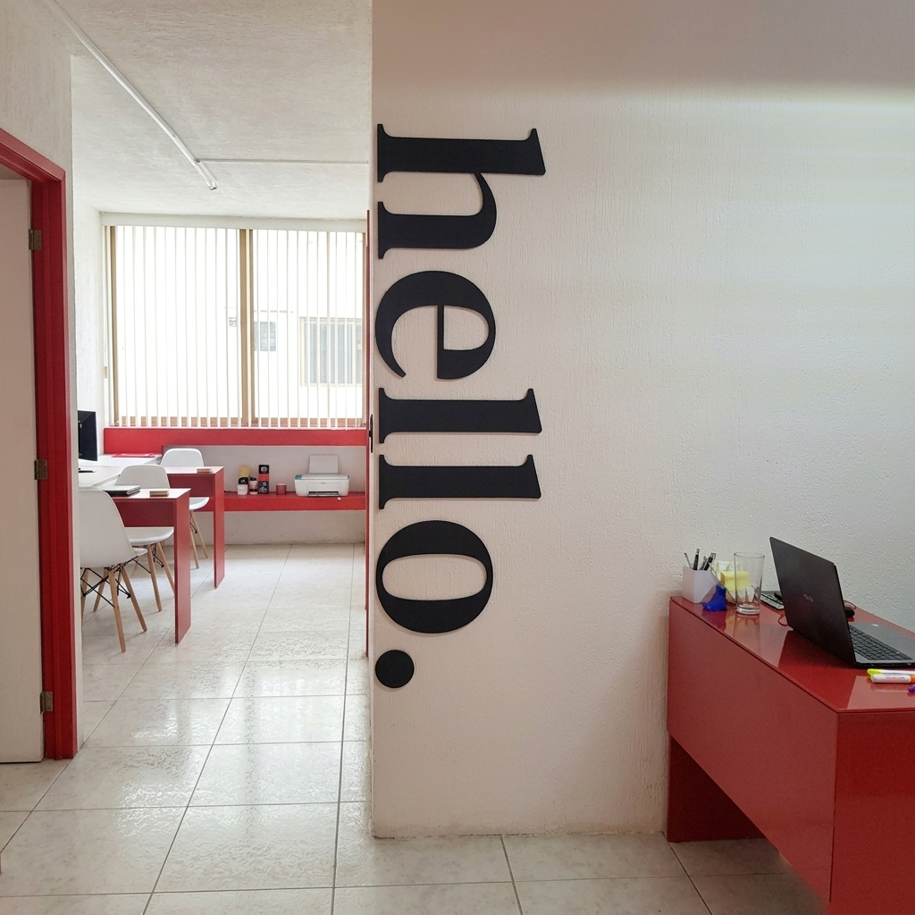 Equipo Creatif trabajando en proyectos de marca